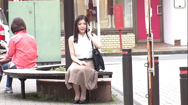 ドMな生保レディ 広瀬なな実 40歳 初撮り四十路妻AVデビュー！