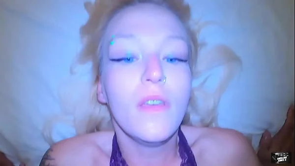 I Picked-Up a Stranger in the Parking Lot of a Seedy Motel to Cum in My Pussy