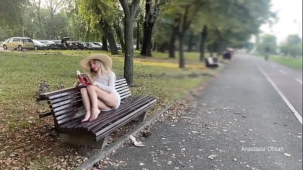 My wife is flashing her pussy to people in park. No panties in public.