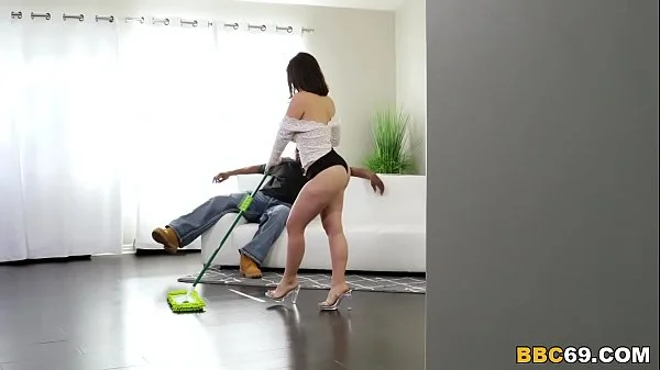 Big Ass Lasirena69 Takes 2 Big Black Cocks