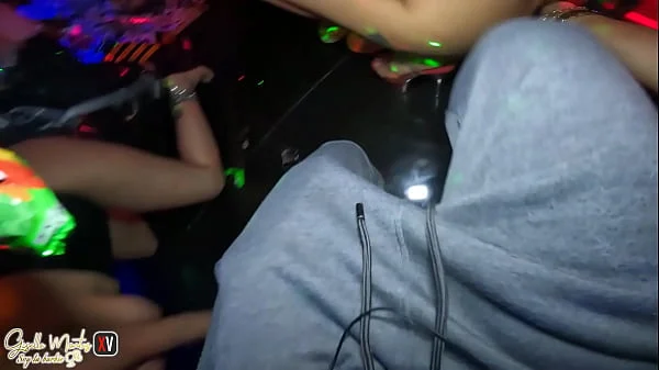 mi novio nos hace sexo en vivo enfrente de todos en el establo de mexicali