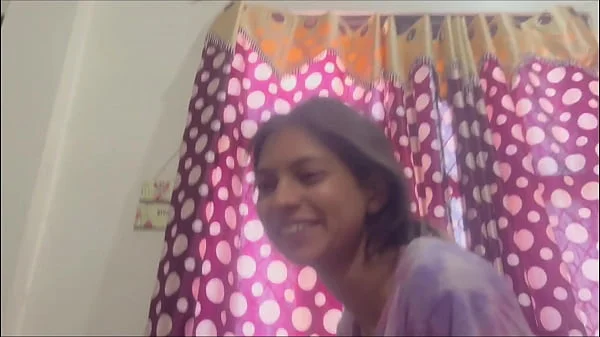 Cute Girl Asked To Fuck Her in Her Tight Pussy
