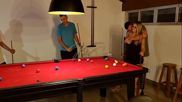 Apostamos as esposas e perdemos, mas no final todo mundo transou.