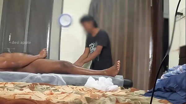 spa girl got surprised seeing small black dick