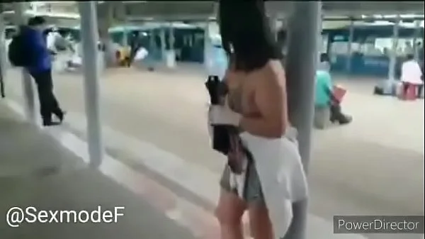Tetona en bus squirt