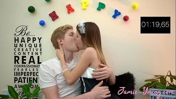 10 Minutes Make Out Challenge!! Jamie Young