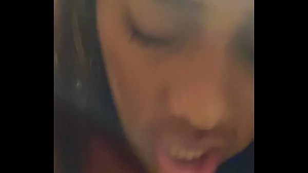 Novinha transando e falando no telefone