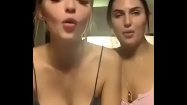 2 Girls Downblouse Periscope