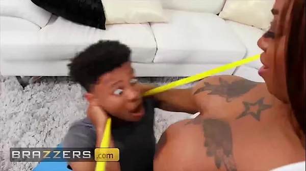 (Lil D) Pounds (Victoria Cakes) Until She Squirts - Brazzers