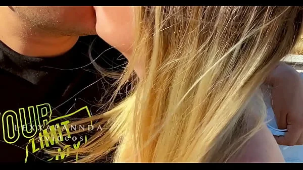 Petite tiene sexo caliente con padrastro , en el dia del padre