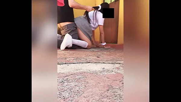 ALUMNOS de la TÉCNICA Teniendo SEXO en el Receso del Colegio Mientras la Directora Habla en el Micrófono !