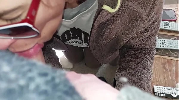 Famous Dutch hooker Alex removes condom for blowjob and jizz