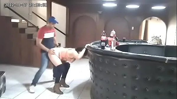 Husband cheats on his wife and she catches them in the act ,turns into a cat fight